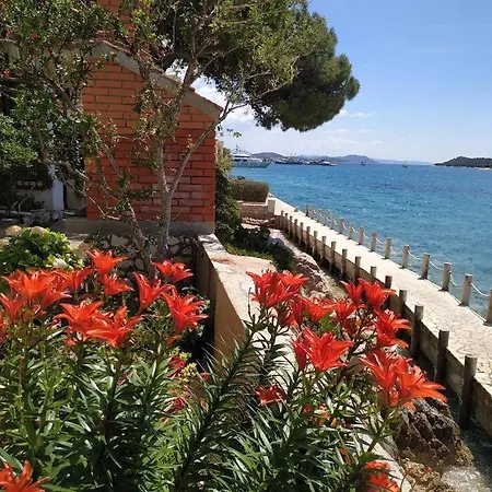 In Tribunj With Sea View, Balcony, Air Conditioning, Wifi 5081-1 Tribalj