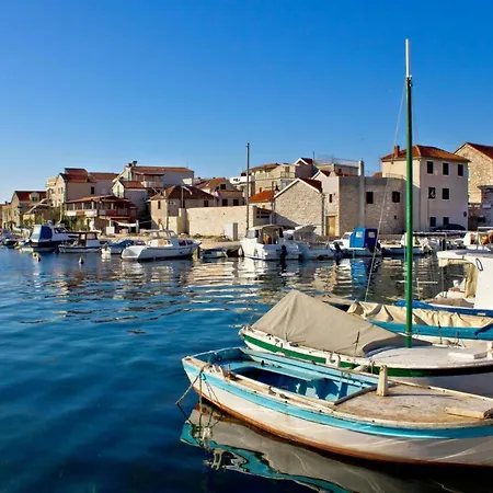 In Tribunj With Sea View, Balcony, Air Conditioning, Wifi 5081-1 * Tribalj