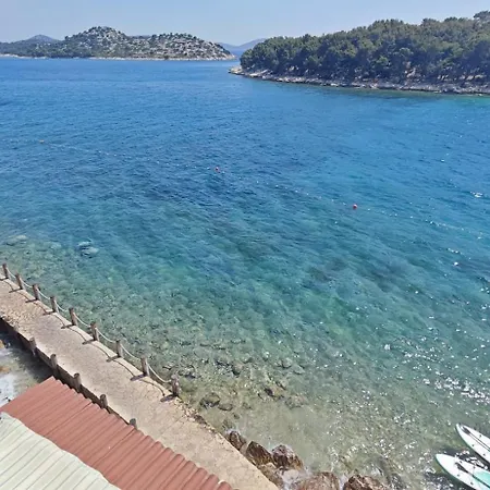 Appartamento In Tribunj With Sea View, Balcony, Air Conditioning, Wifi 5081-1 Tribalj